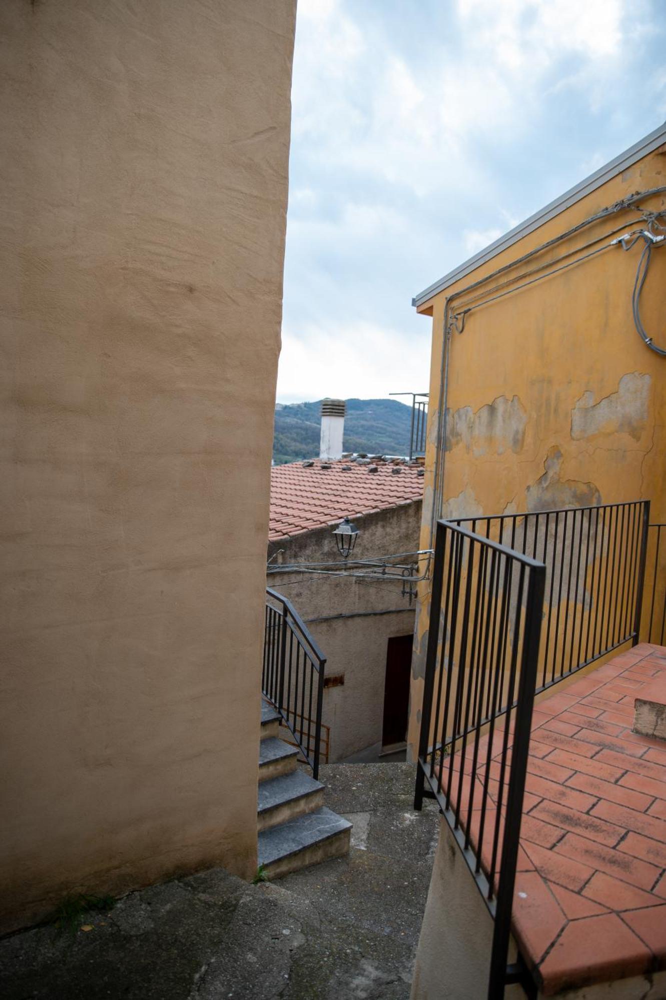 Dimora Del Borgo Affittacamere Sangineto Luaran gambar